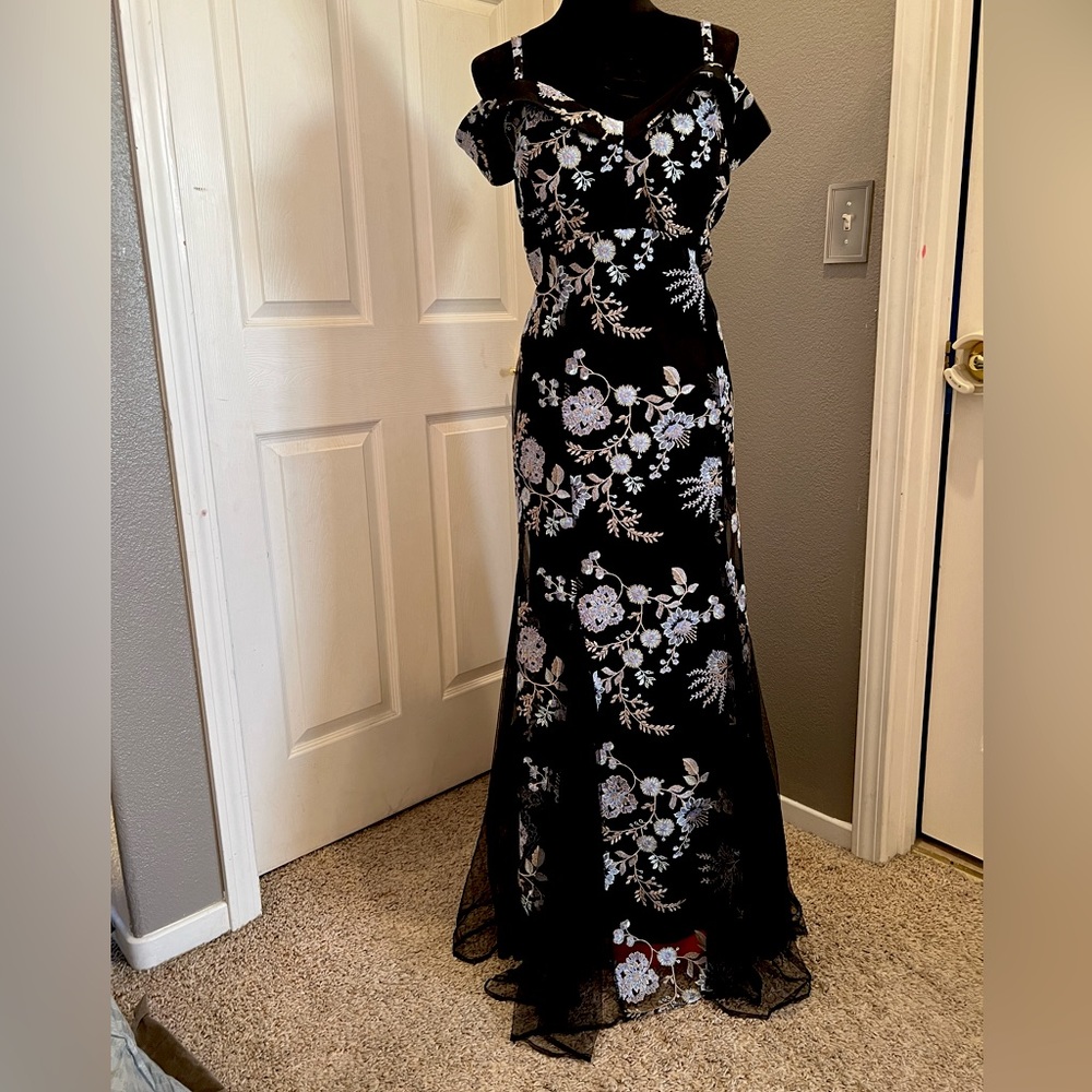 R&M Richard’s prom, dance, cruise dress, black off the shoulder
